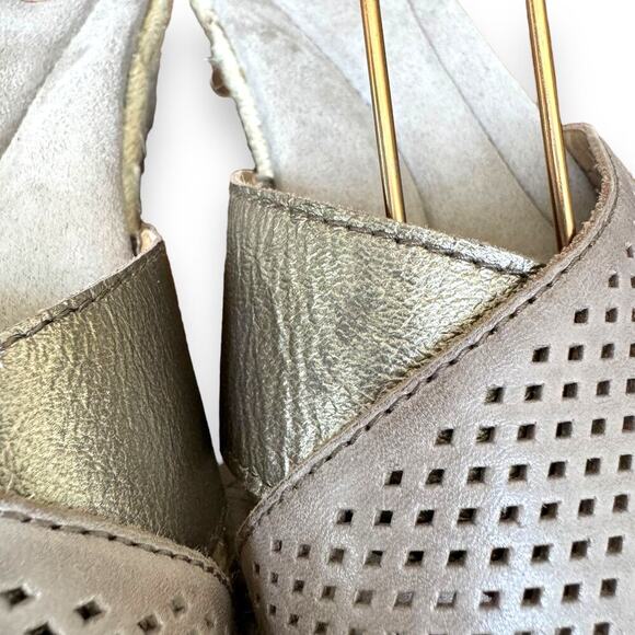 Earth Platinum Naples Natasha Leather Espadrille Low Wedge Sandal Size 10 - Picture 12 of 12